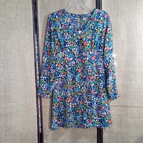 Nasty Gal Button Down V Neck Floral Print Tea Mini Dress Size 8 - Picture 3 of 9